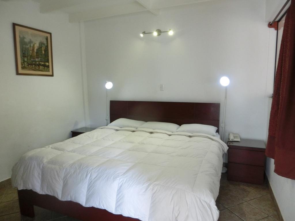 Hotel Miraflores Lodge Lima Phòng bức ảnh